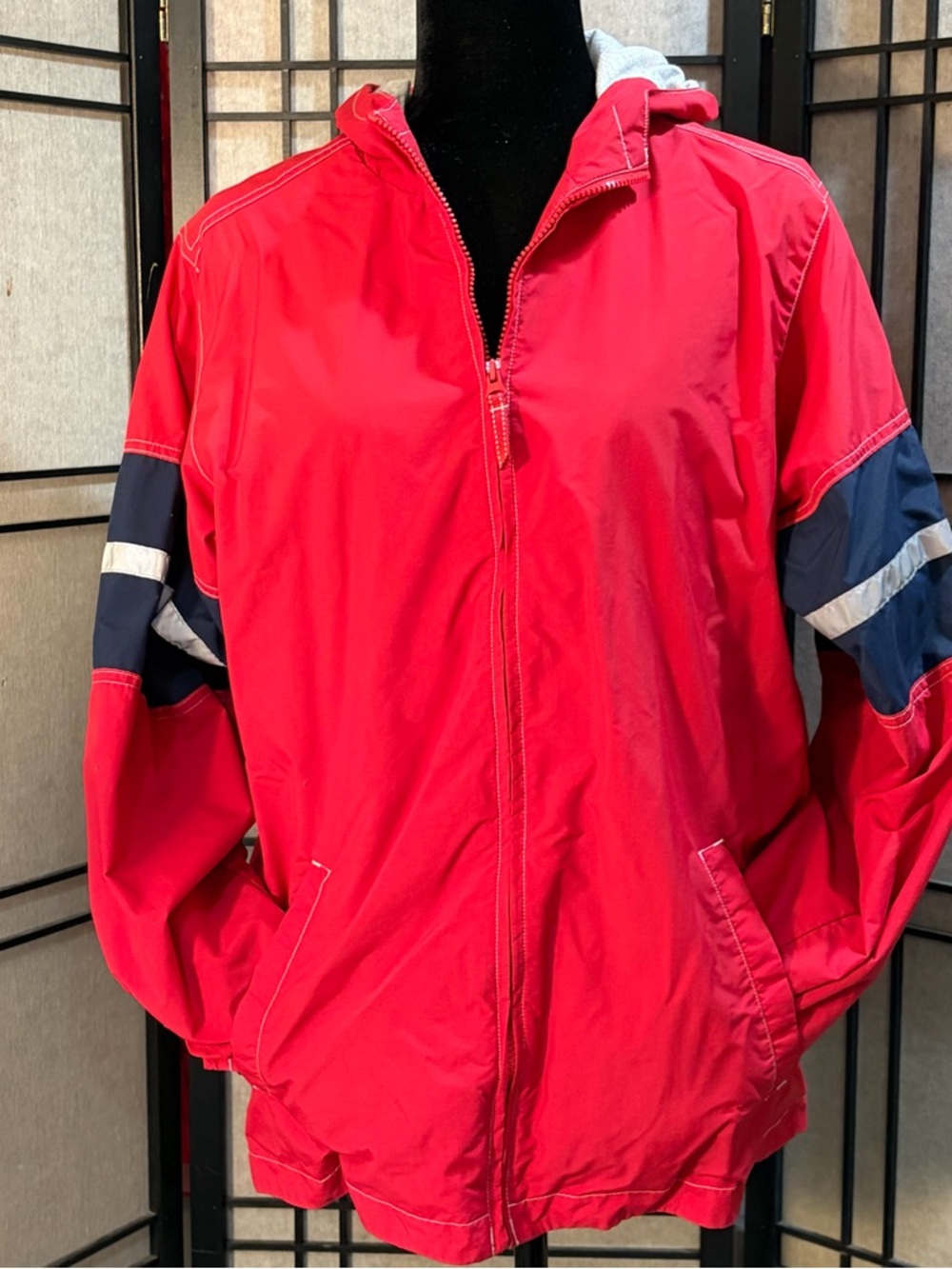 Lands End Jacket Sz XL 18/20 Red Jersey Lined Zipper Hooded Reflective Stripe